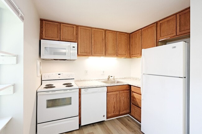 Photo - Four Seasons Condo Near Rt 29 Shopping & Dining