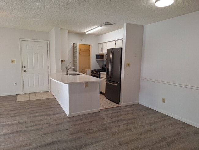 Photo - 12851 Daybreak Cir