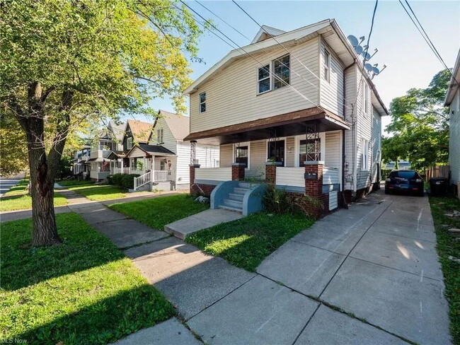 Building Photo - 2179 W 106th St Unit 2