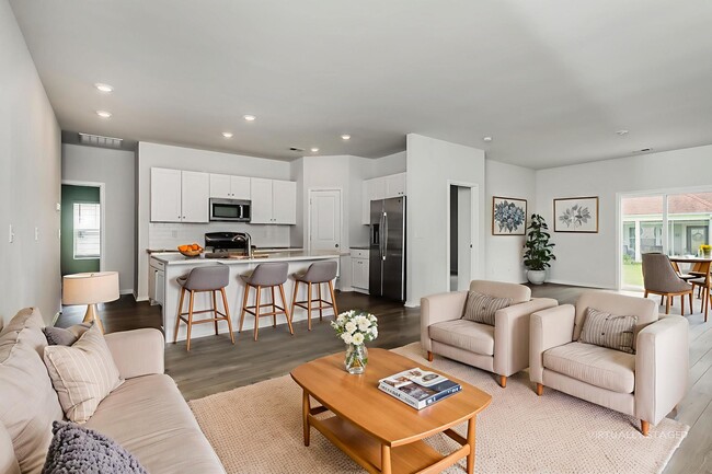 Photo - 143 S Reindeer Rd