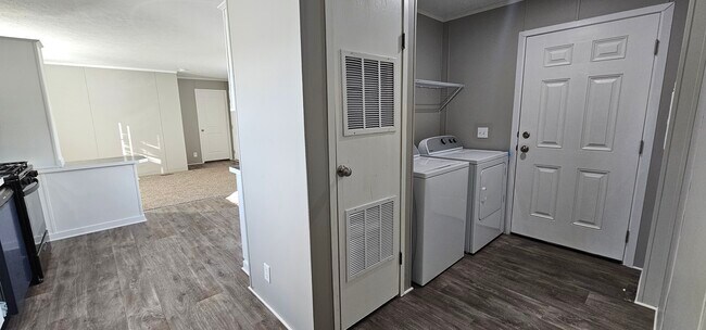 Photo - 229 Magnolia Pl