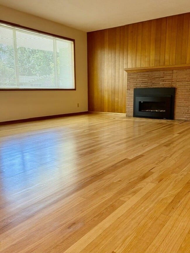 Photo - |NEW| ~ Charming Cedar Hills Ranch – Great Location! ~ Accepting Applications April 26 @ 5AM!