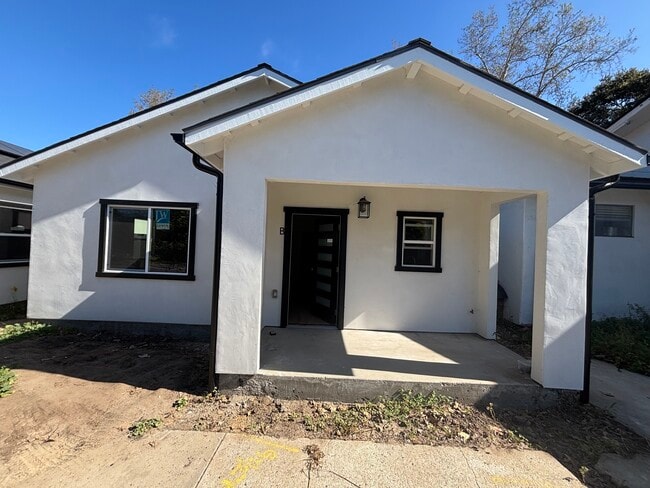 Building Photo - 1231 E Mason St