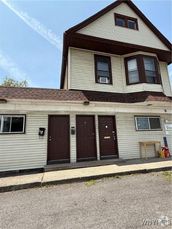 Building Photo - 3195 South Park Ave Rental