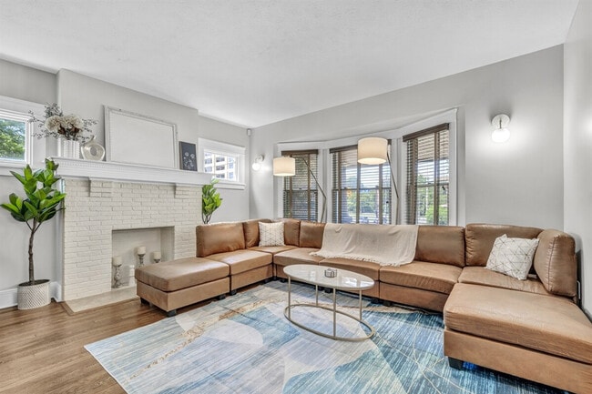 Photo - 1501 E 105th St Unidad ID1290647P