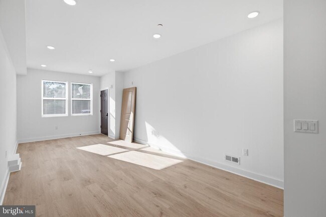 Photo - 2322 N 5th St