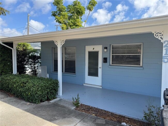 Photo - 215 Park Blvd S