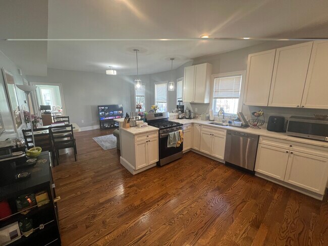 Photo - 337 Highland Ave Unit 1