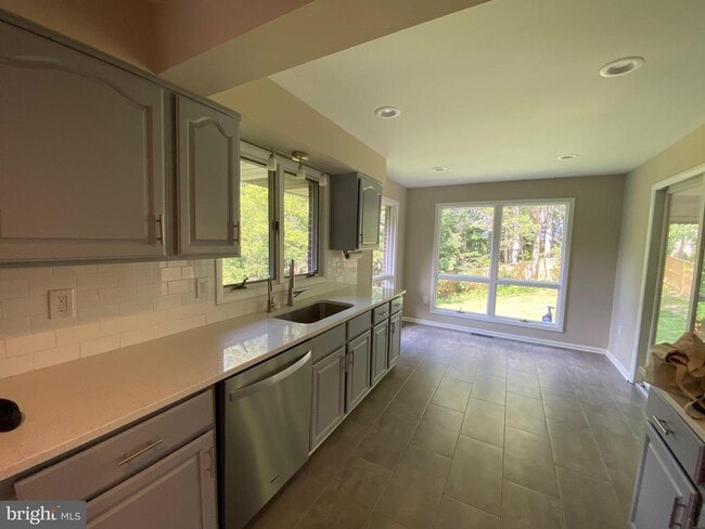 Photo - 809 N Ashton St
