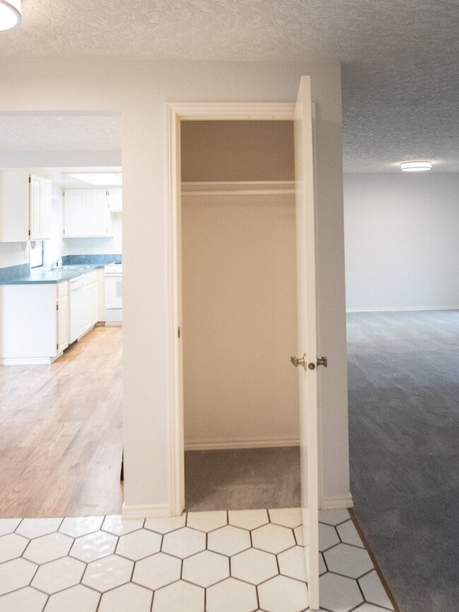 Photo - 15729 NE Fremont St
