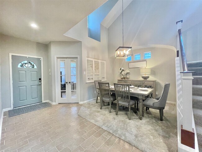 Photo - 46 Flickering Sun Ct