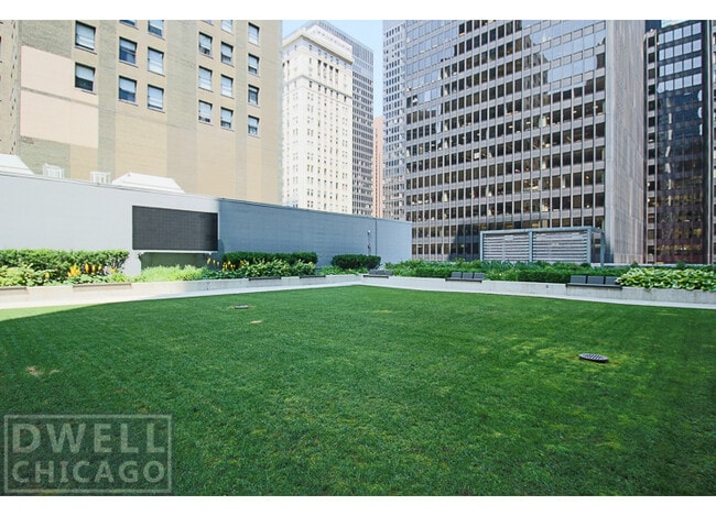 Photo - 201 W Lake St Unit 1