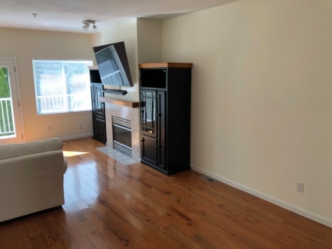 Photo - 13400 Dumas Rd
