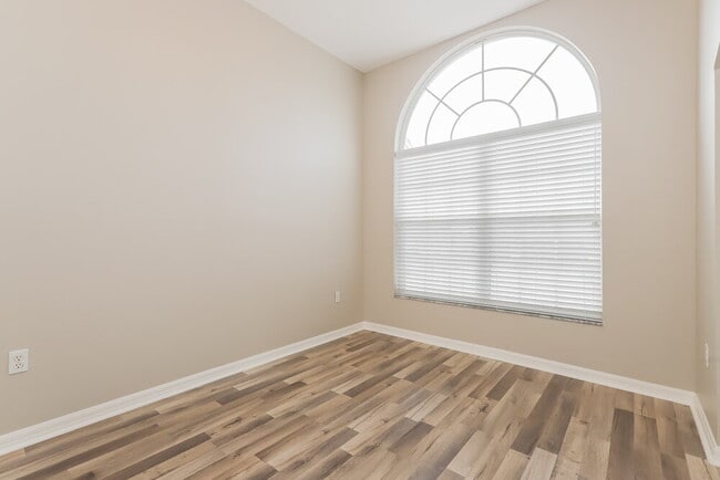 Photo - 2864 Meridian Point Ln