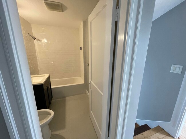 Bathroom - 47 Pearl St Unit 2