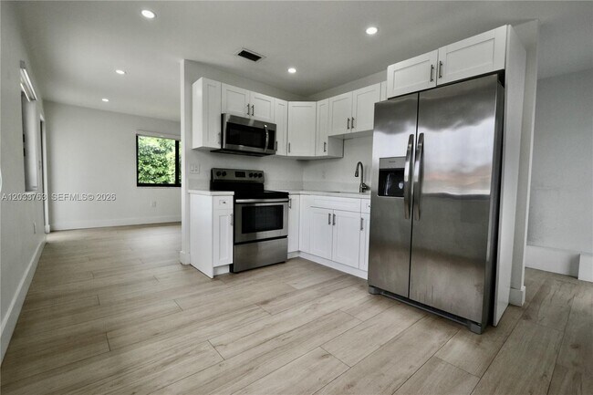 Photo - 3143 SW 26th St Unidad 3143