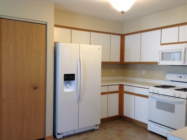Photo - 14233 S Hillsdale Ct