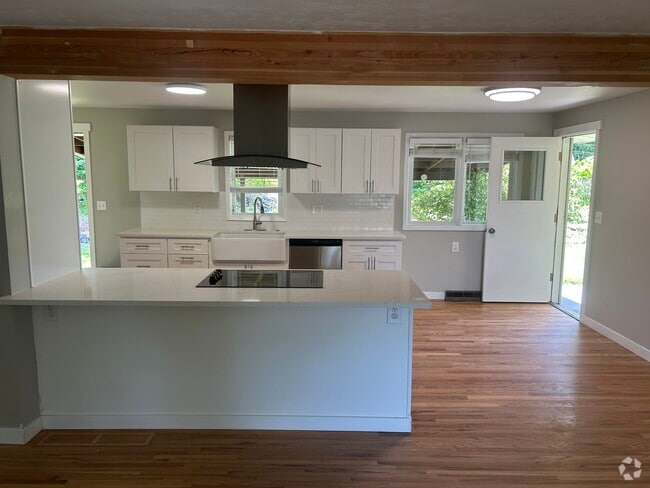 Building Photo - 332 W Greta Ave Rental