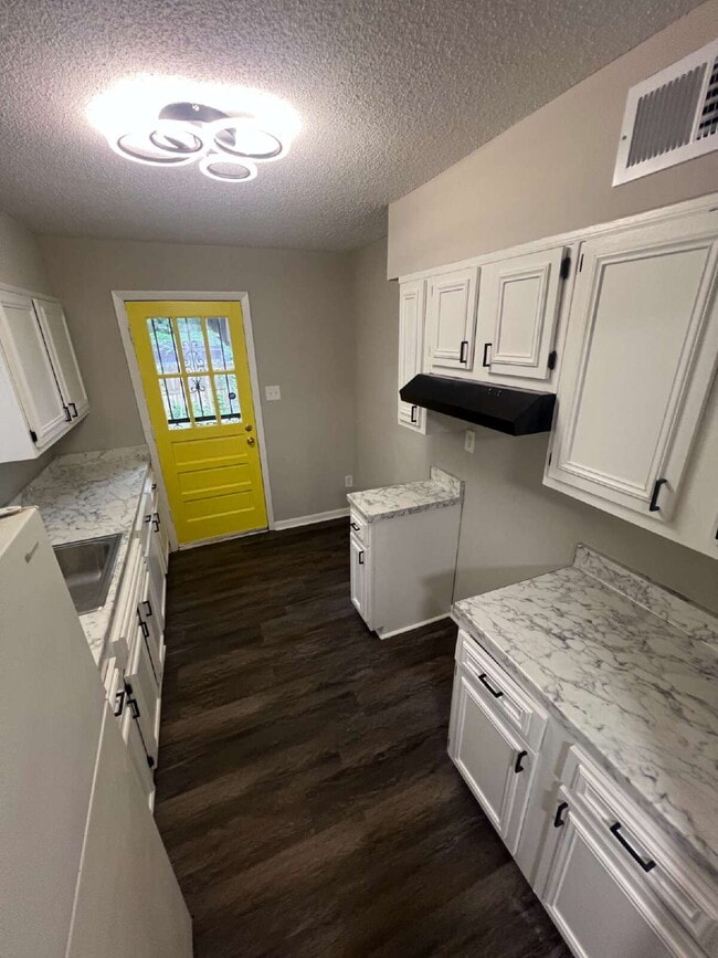 Newly renovated duplex in the heart of the University district.