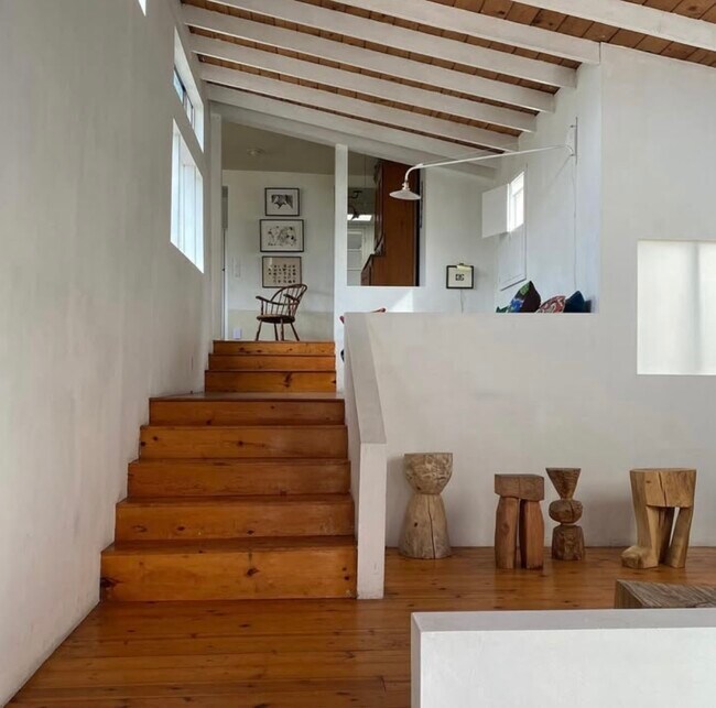 Photo - 1830 Lake Shore Ave