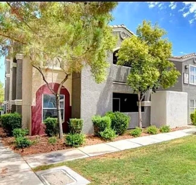 Building Photo - 5055 W Hacienda Ave Unit 1037