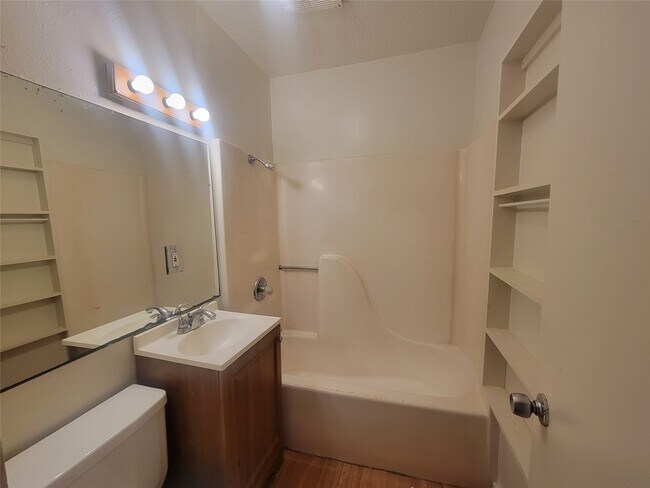 Photo - 1910 Ave N Ursuline St Unit 2