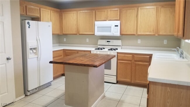 Photo - 1008 Monte De Oro Ave