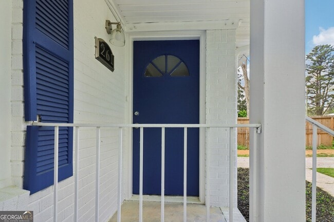 Photo - 261 Palms Ln SW