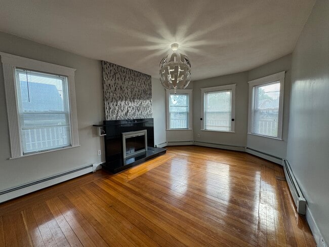 Photo - 722 Adams St Unit #3
