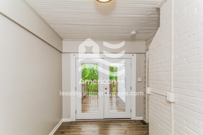 Photo - 107 Kensington Cir