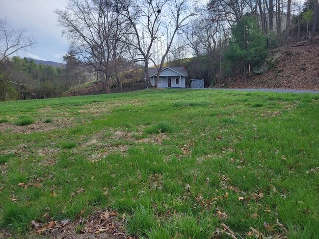 Photo - 1594 Hospital Dr