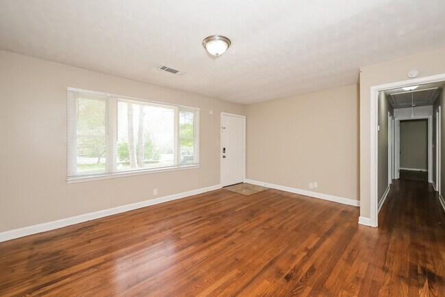 Photo - 344 Dillard Dr