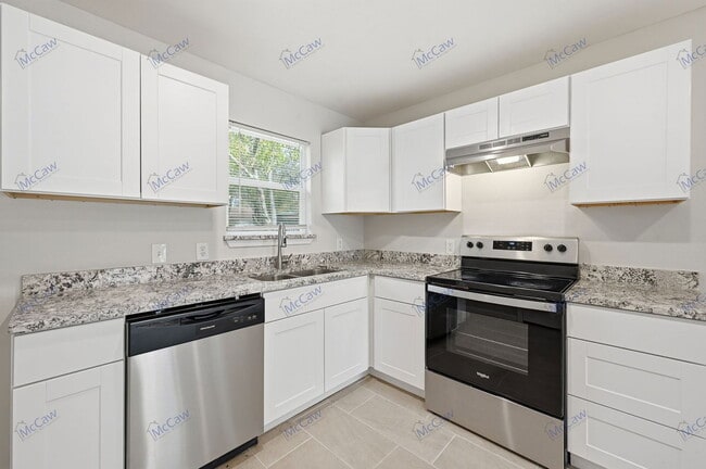 Photo - 4229 Comanche St