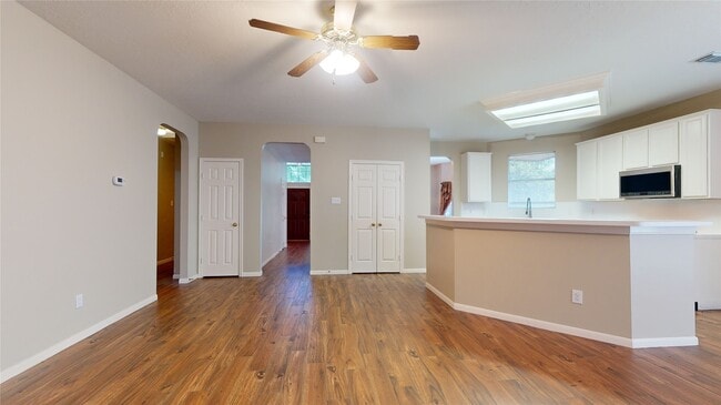 Photo - 4822 Silverlake Dr