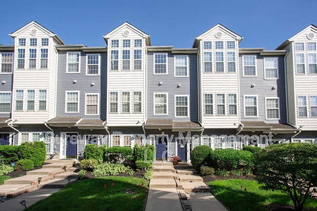 Photo - 15 Fawn Ct Townhome