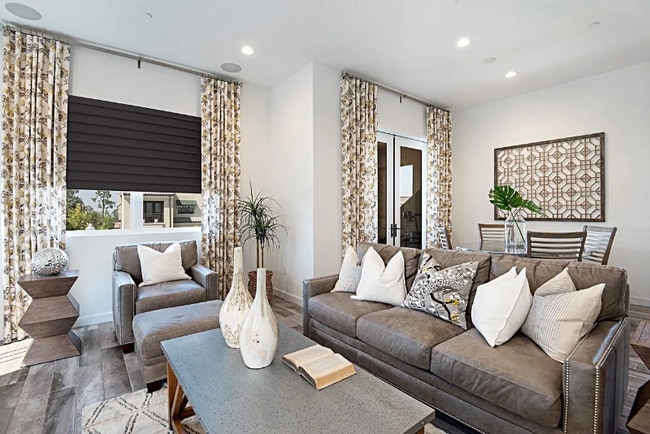 Photo - 168 Follyhatch