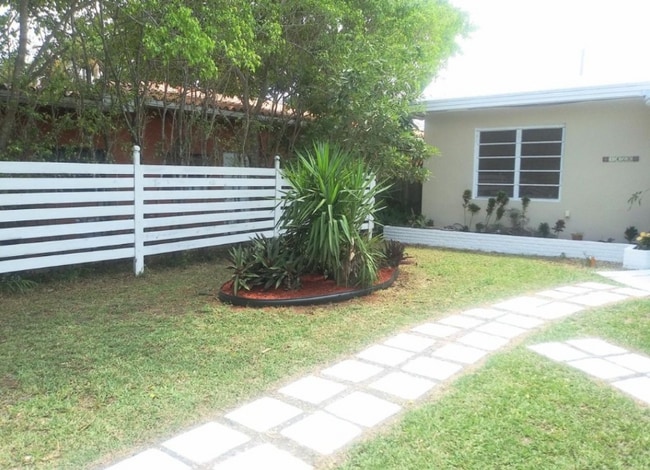 Photo - 1826 Biarritz Dr