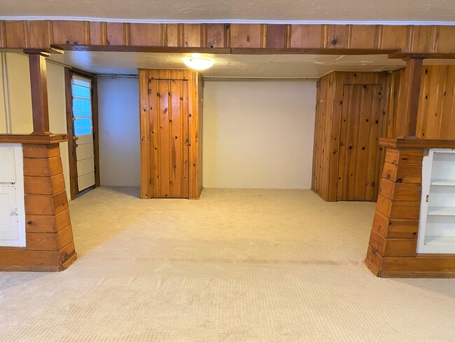 Building Photo - 3262 Stuart St Unit #2