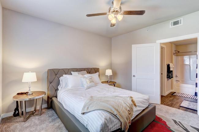 Photo - 1 bedroom in Houston TX 77065 Unit # 53