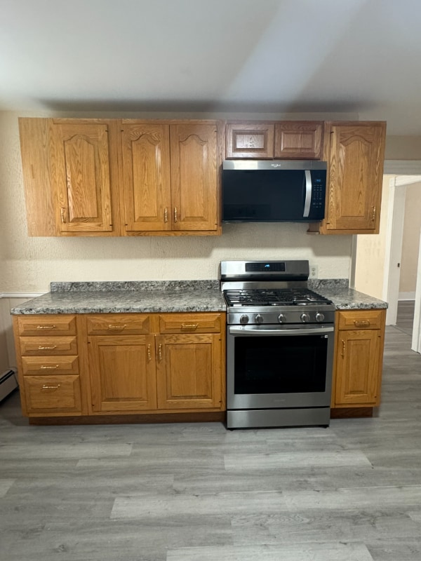 Building Photo - 23 Endicott St Unit 2 Rental