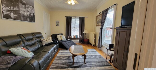 Photo - 119 Main St