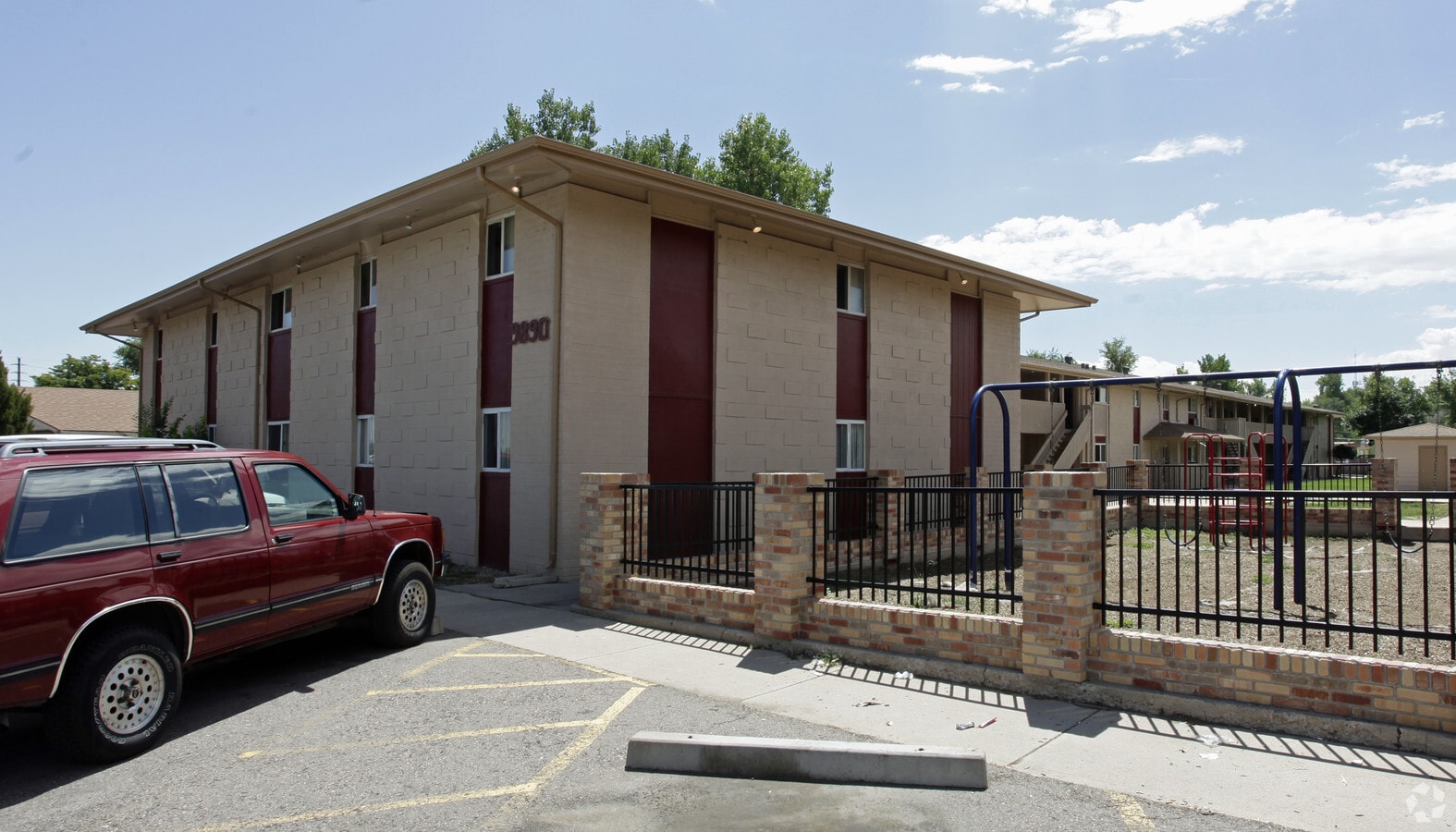 Parkview Apartments - Parkview Apartments