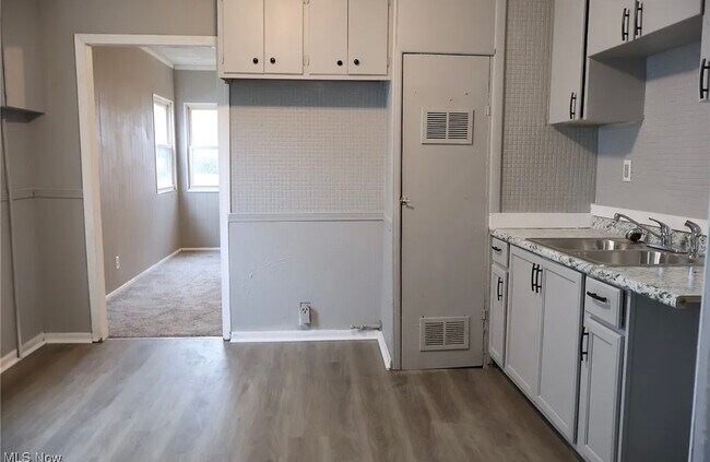 Photo - 12312 Carrington Ave