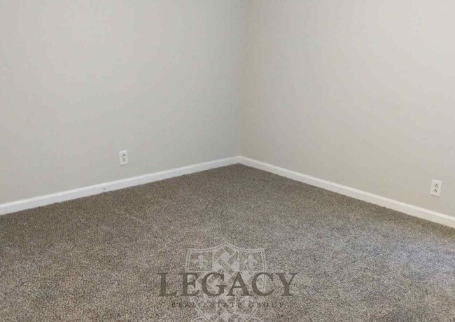 Photo - 736 Holder Dr