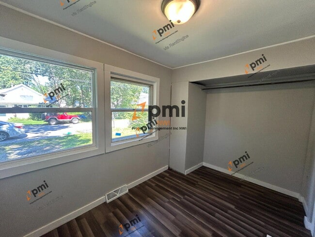 Photo - 14725 Bryan St