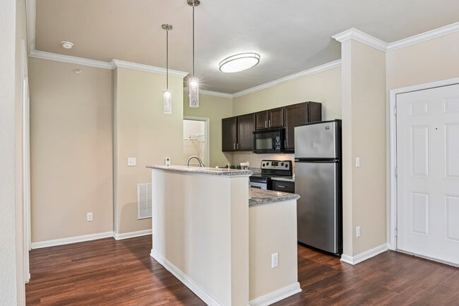 Skyview West Apartments