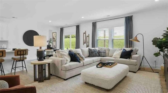 Photo - 555 Red Dragon Dr