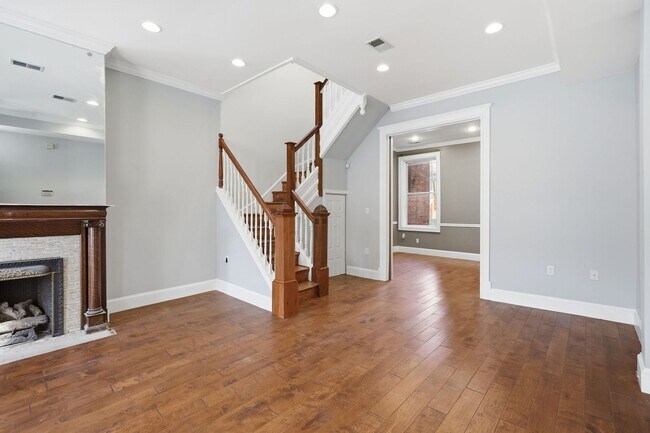 Photo - 58 Quincy Pl NE Unidad #2