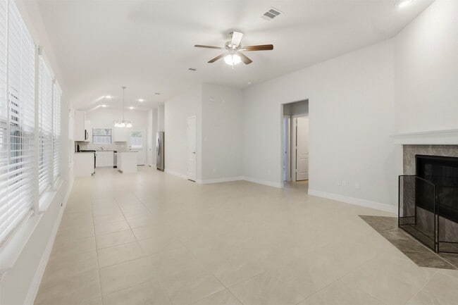 Photo - 40704 Guillemont Ln