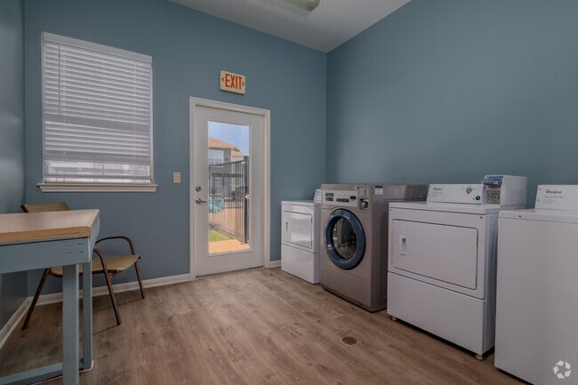 Laundry Facilities - Terraces at Creek Street